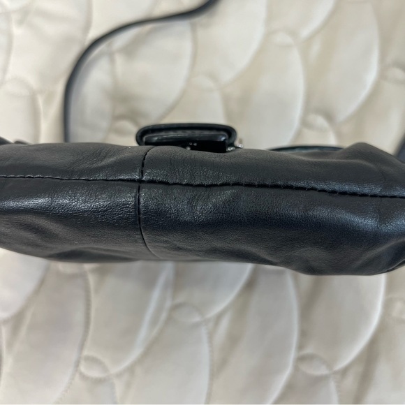 COACH Soho Black GENUINE LEATHER Flap.
SMALL CROSSBODY BAG W/ Buckle - Picture 4 of 10